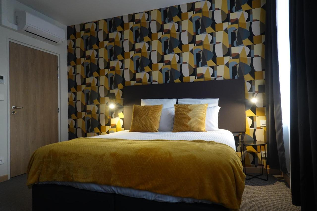 Bed and Breakfast La Grande-Ourse Шарлевиль-Мезьер Экстерьер фото