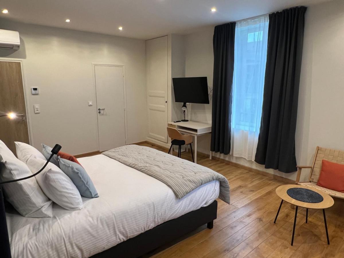 Bed and Breakfast La Grande-Ourse Шарлевиль-Мезьер Экстерьер фото